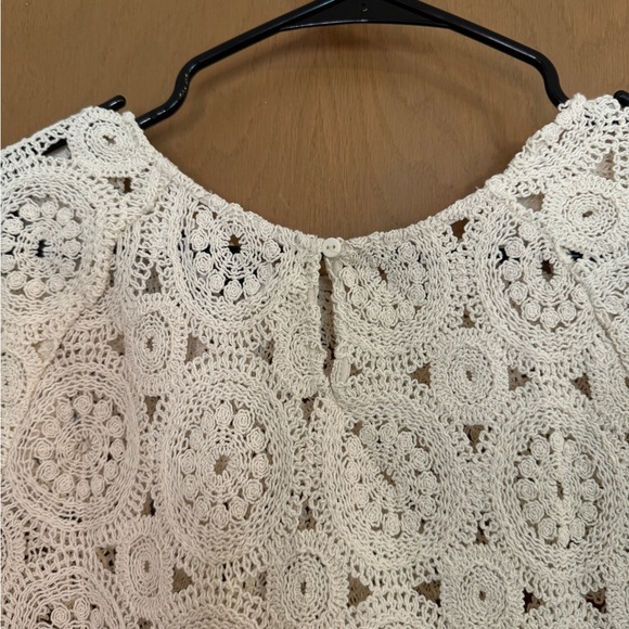 All At Once Crochet Top. Size Large. - Picture 5 of 5